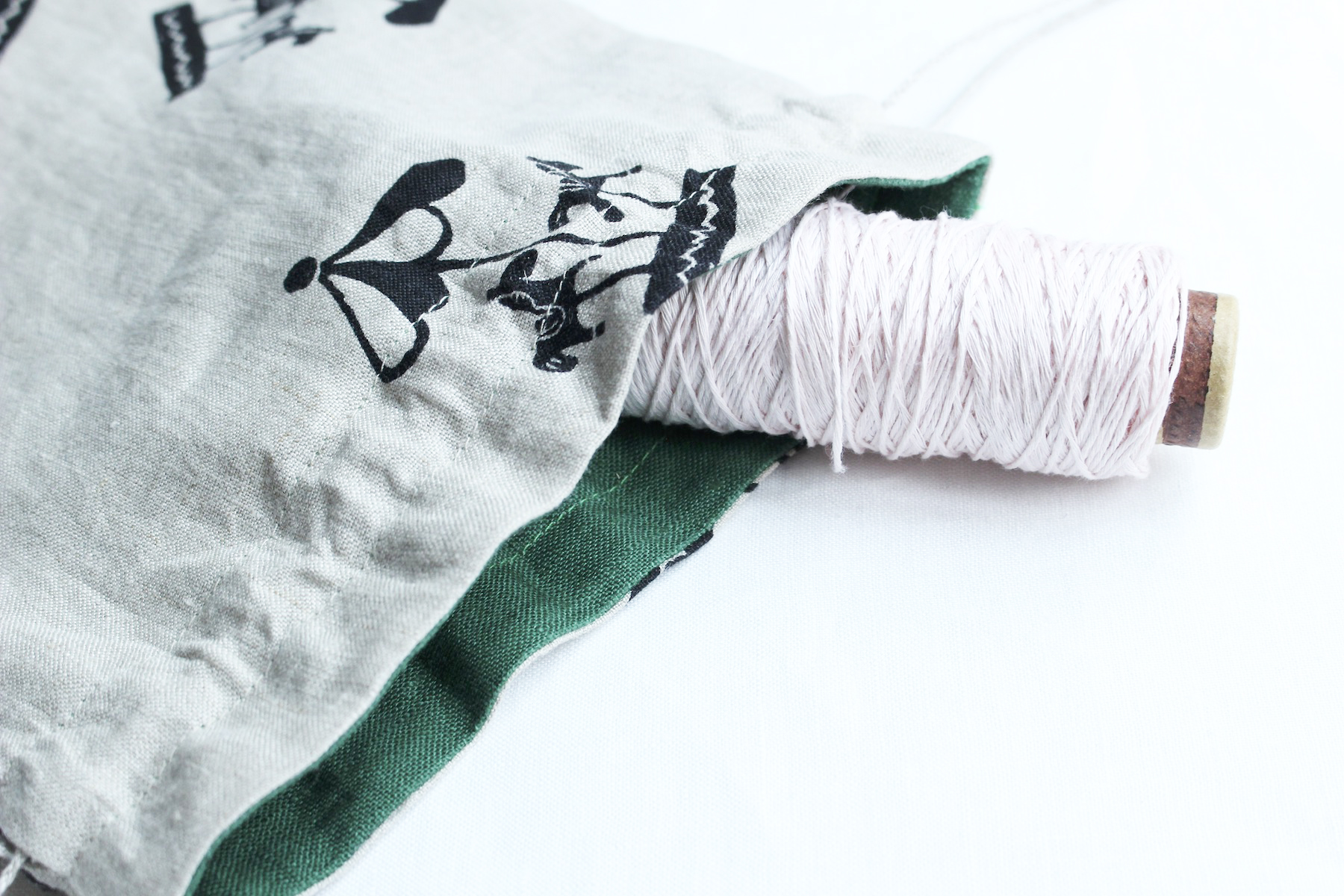 リネンプリント回転木馬で作る巾着セット